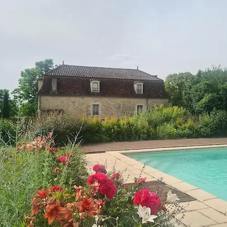 펜션 Domaine La Saule Le Beau Voyage Fons (Lot)